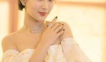 杨紫爆料圈内谁追,揭秘娱乐圈神秘恋情，谁是他心中的心动对象？